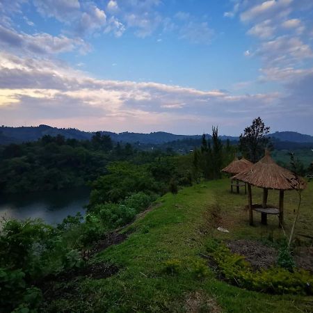 Lake Lyantonde eco campsite original Fort Portal Buitenkant foto