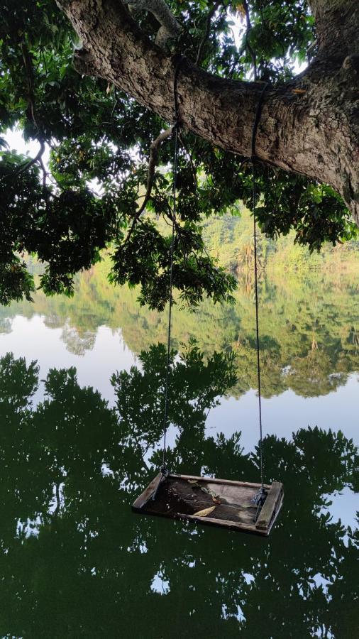 Lake Lyantonde eco campsite original Fort Portal Buitenkant foto