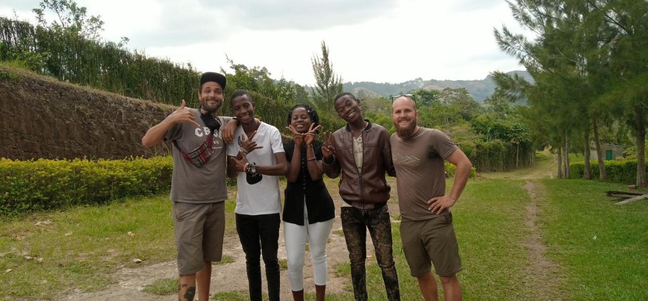 Lake Lyantonde eco campsite original Fort Portal Buitenkant foto