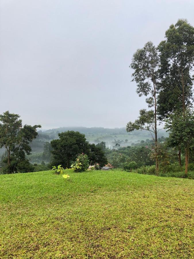 Lake Lyantonde eco campsite original Fort Portal Buitenkant foto