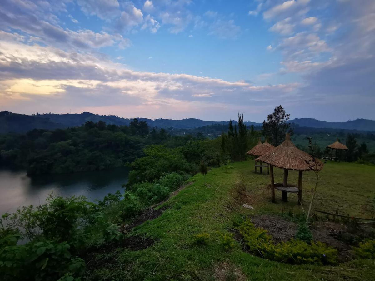 Lake Lyantonde eco campsite original Fort Portal Buitenkant foto